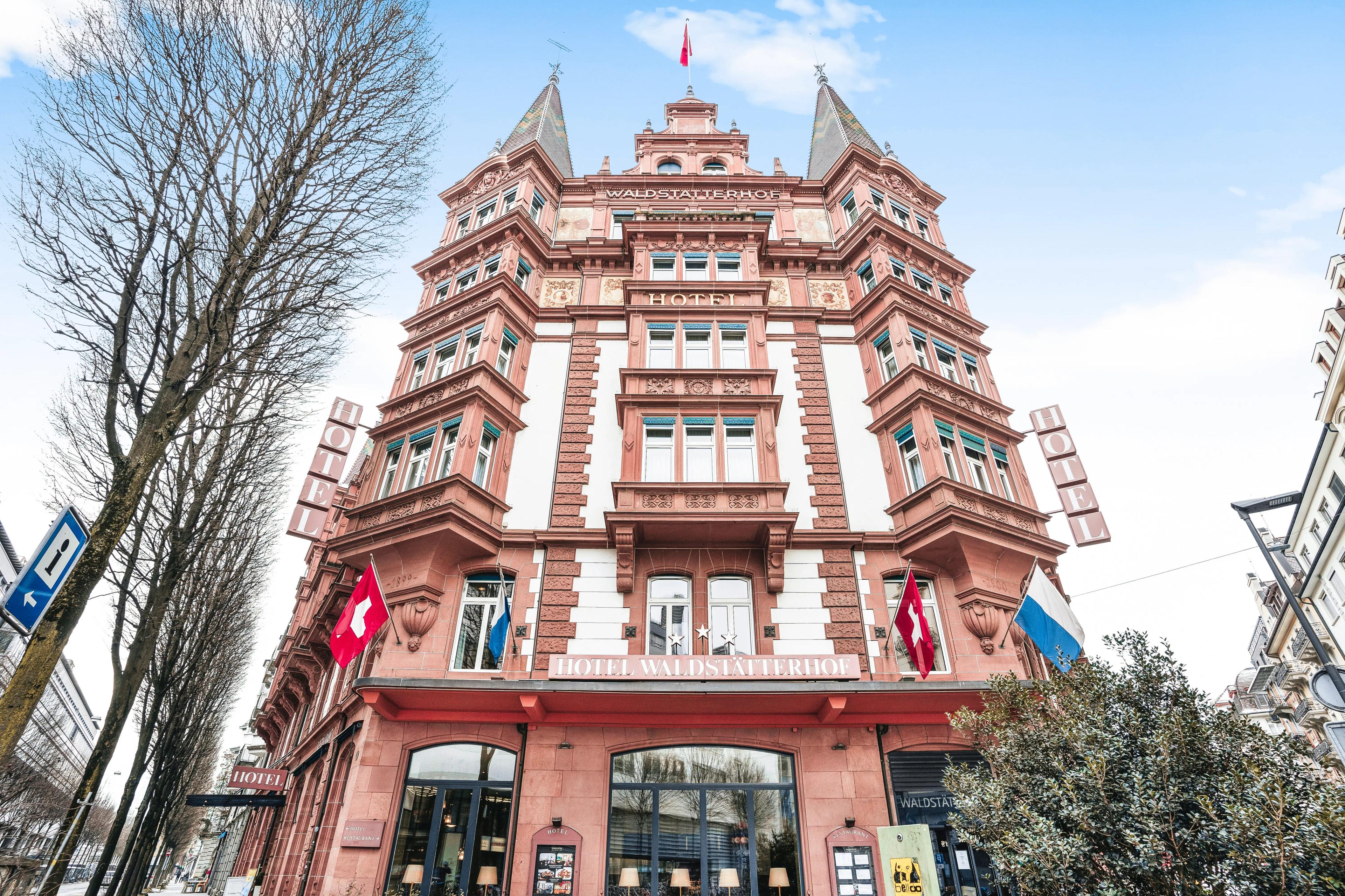 waldstattaetterhof-hotel-lucerne-exterior